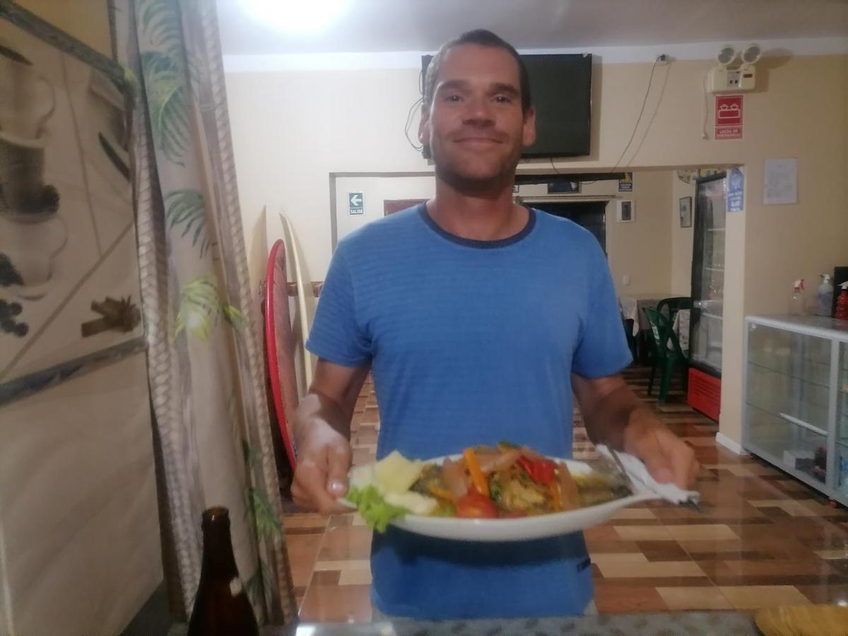 Hospedaje Restaurante El Hombre Puerto Chicama Kültér fotó