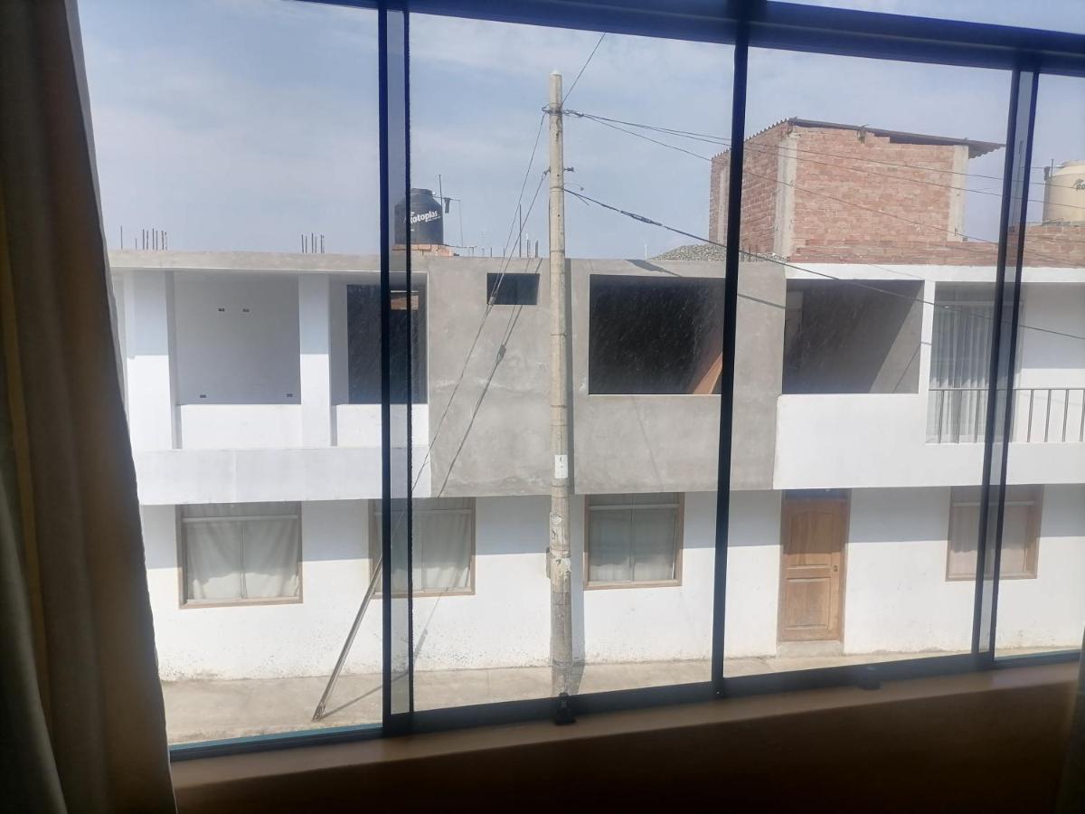 Hospedaje Restaurante El Hombre Puerto Chicama Kültér fotó