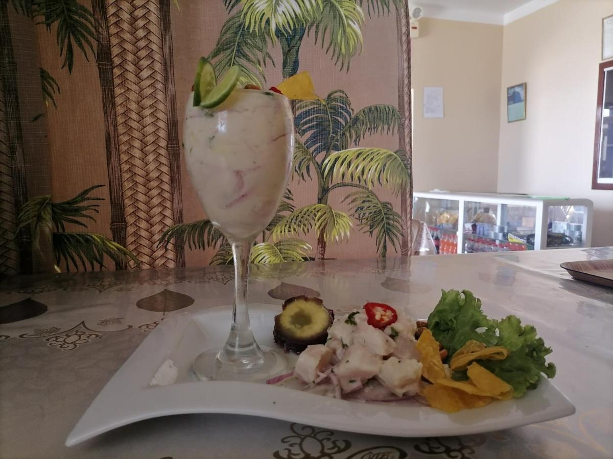 Hospedaje Restaurante El Hombre Puerto Chicama Kültér fotó