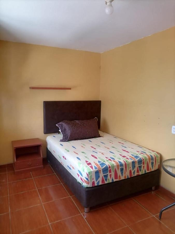 Hospedaje Restaurante El Hombre Puerto Chicama Kültér fotó