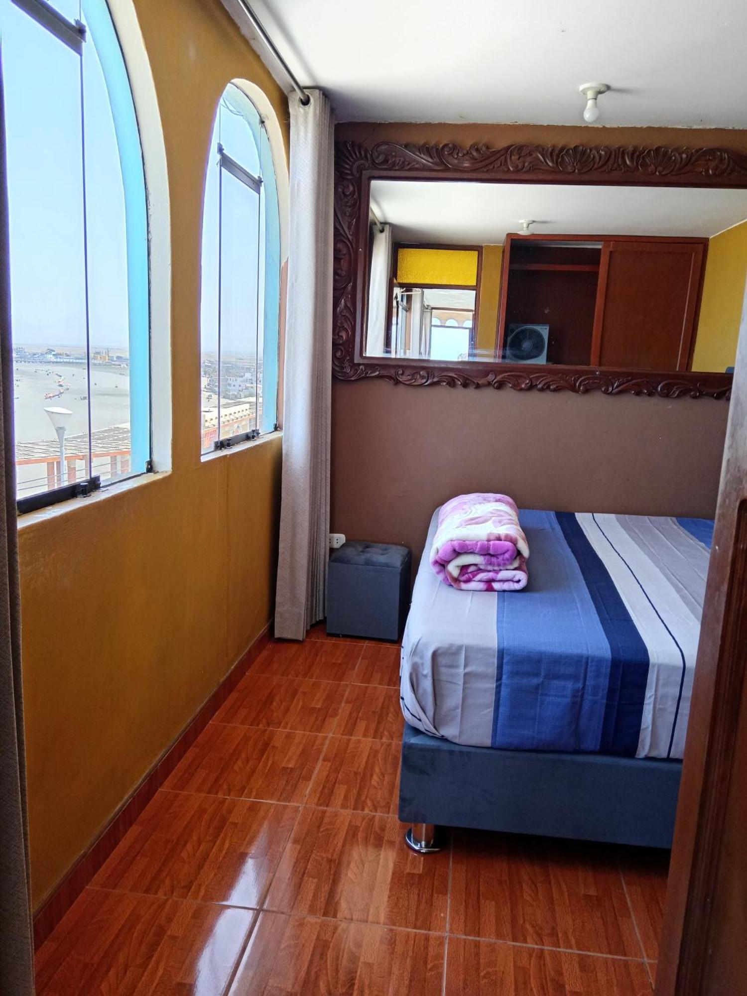 Hospedaje Restaurante El Hombre Puerto Chicama Kültér fotó